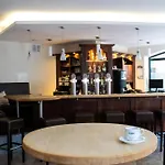Airport Jaegerhof 2* فيزه