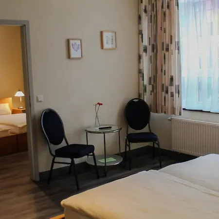 Szálloda Airport Jaegerhof 2*