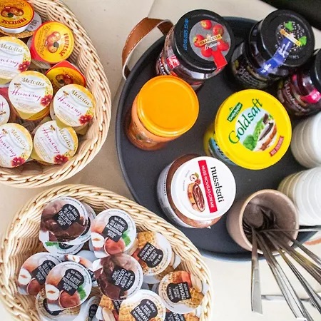 Airport Jaegerhof Szálloda