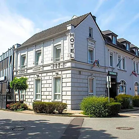 Airport Jaegerhof فندق فيزه