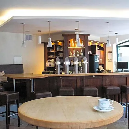 Airport Jaegerhof فندق
