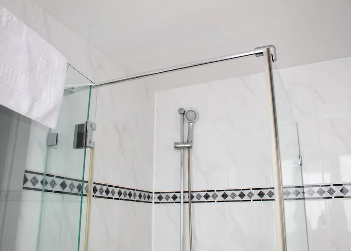 Airport Jägerhof Hotel 2*