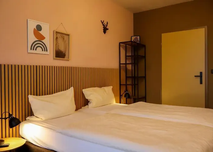 Hotel Airport Jägerhof 2*