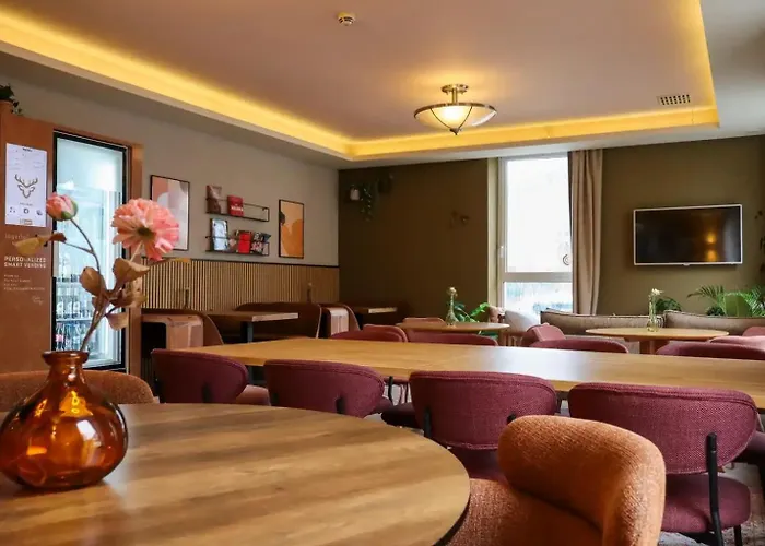 Hotel Airport Jägerhof 2*