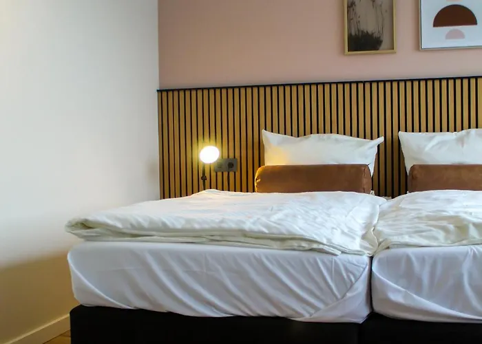 Airport Jägerhof 2*